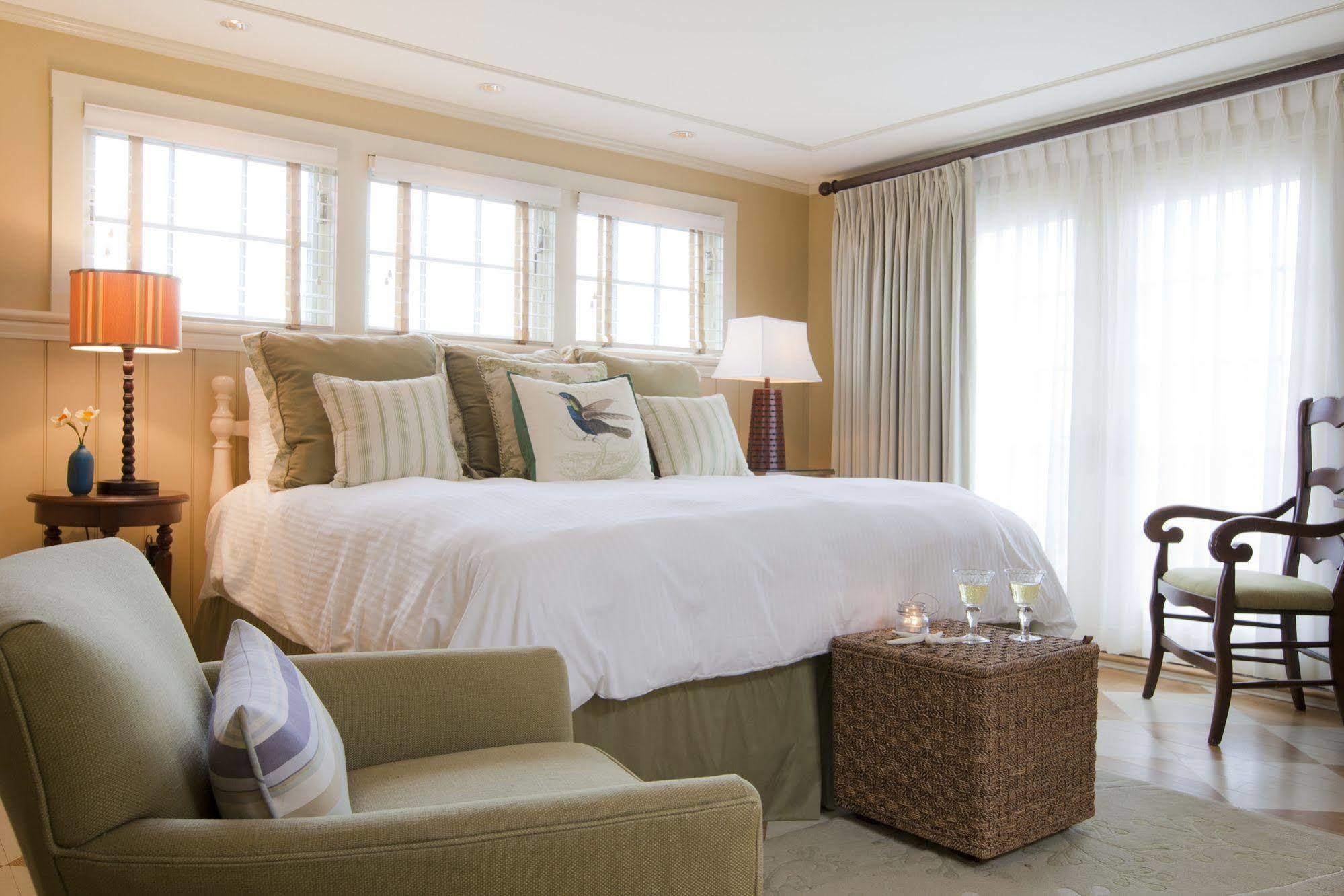 Vineyard Square Hotel And Suites 애드거타운 외부 사진